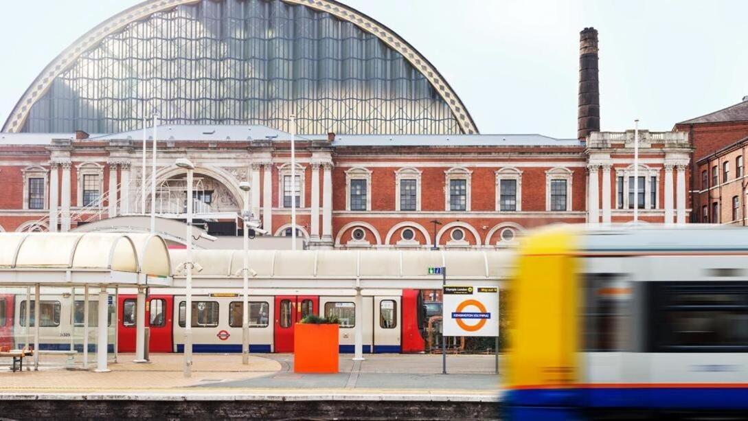 1-Bed Apartment, Close To Kensington Olympia With Free Wi-Fi & Netflix London Eksteriør bilde
