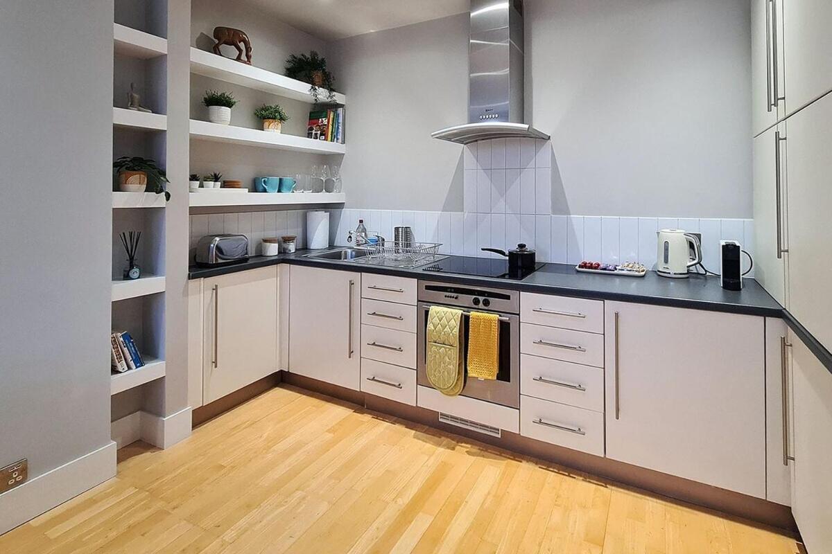 1-Bed Apartment, Close To Kensington Olympia With Free Wi-Fi & Netflix London Eksteriør bilde